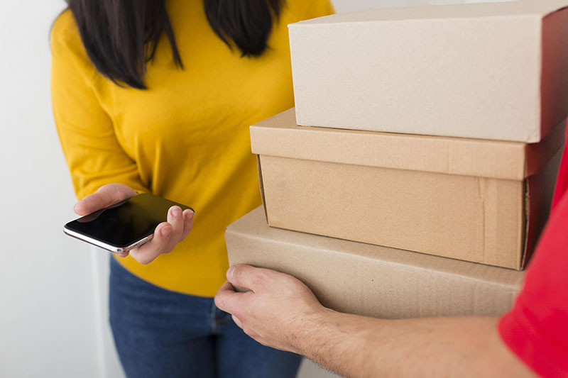 Online shipping: how e-commerce delivey works