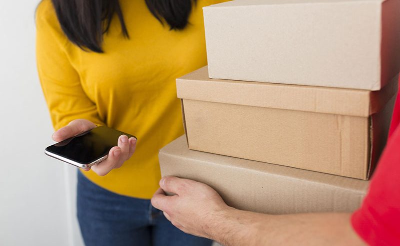 Online shipping: how e-commerce delivey works